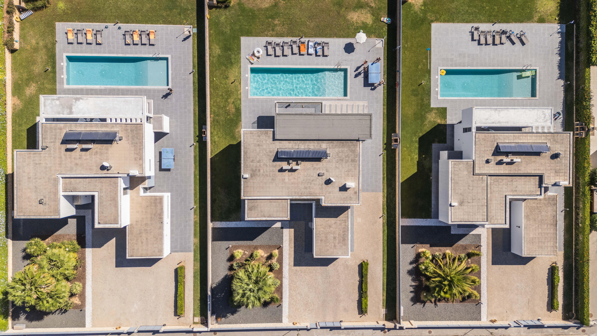 Aerial view of Villa Casa Gardenia, Villa Casa Lirio and Villa Casa Magnolia adjoining villas in Galé